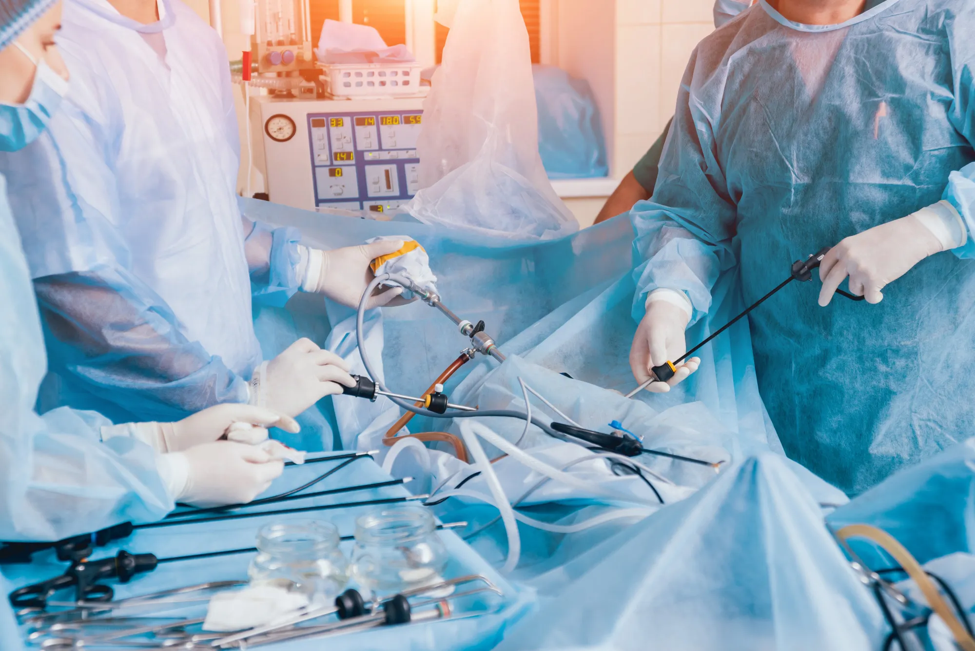 Cirugía laparoscópica de hernia inguinal